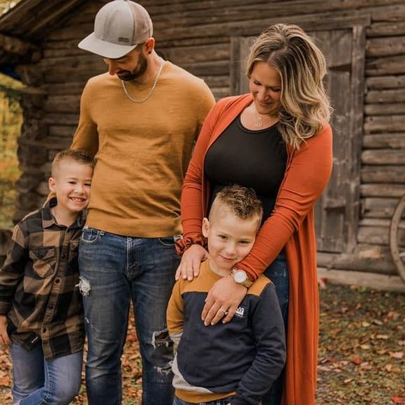 Meet your Posher, Stte-ffany - Picture 1 of 1